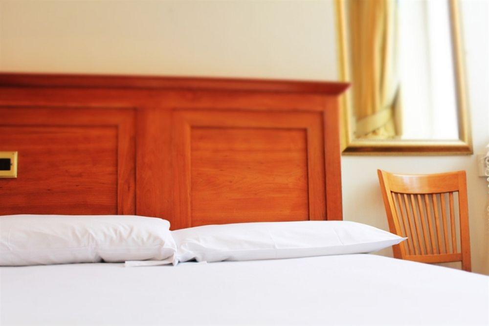 Lynams Hotel ดับลิน ภายนอก รูปภาพ